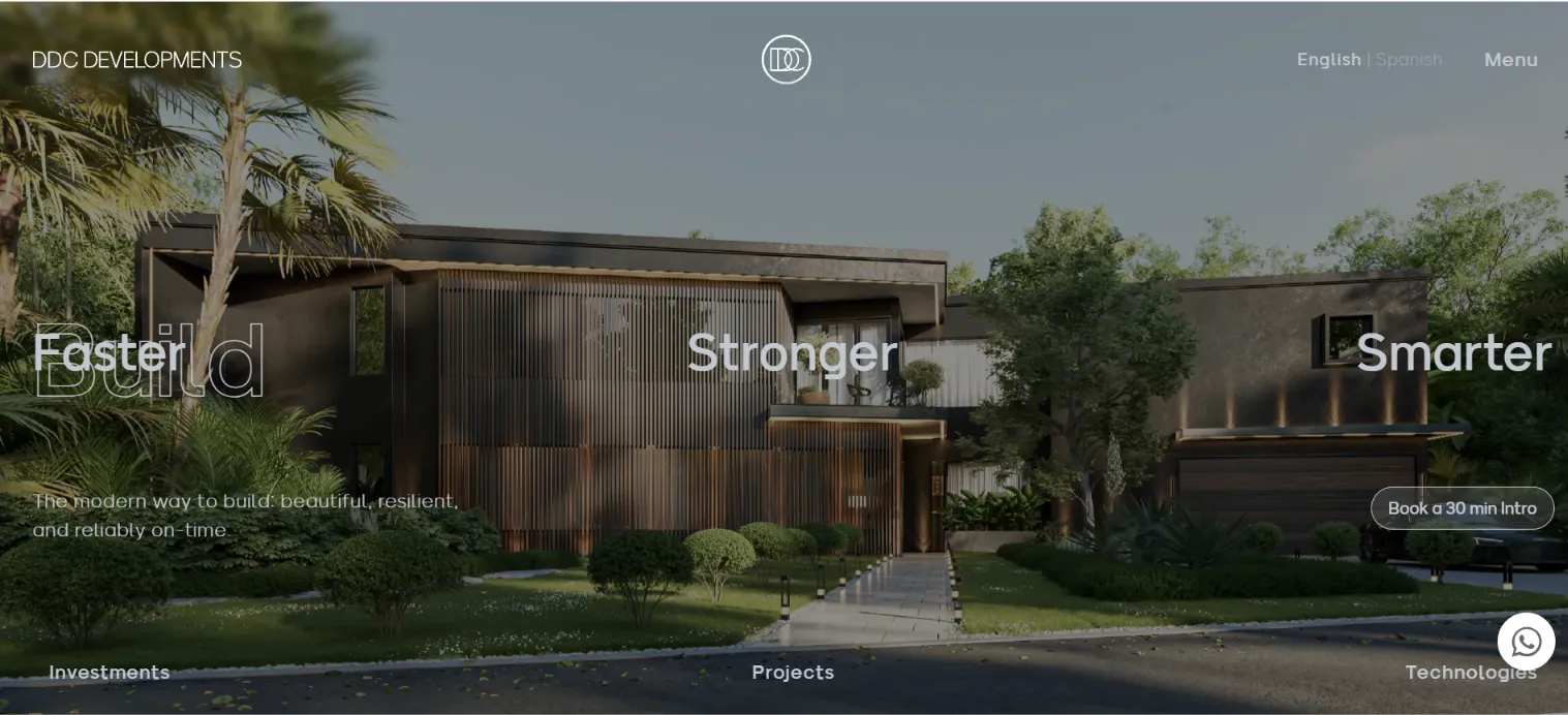 Página de inicio del sitio web de DDC Developments, constructora de casas modulares, con una casa moderna